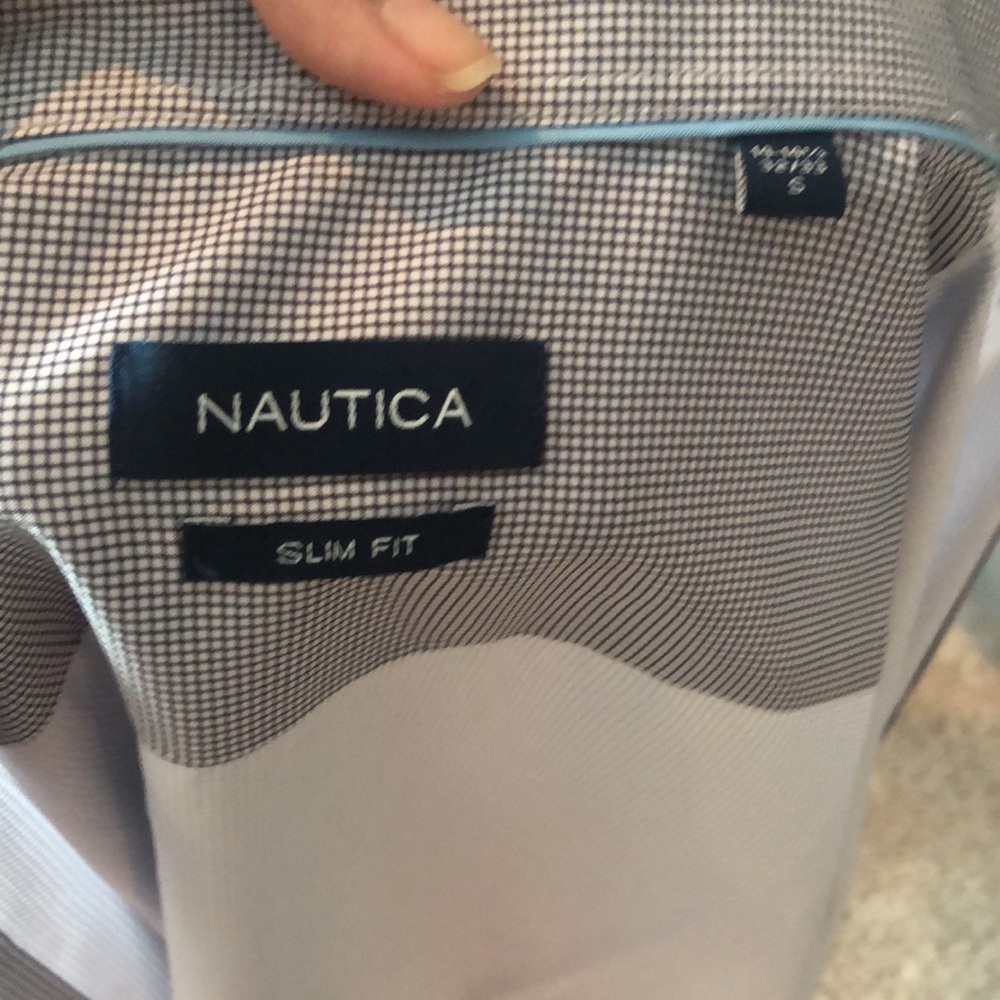 Light weight button down - Picture 5 of 5